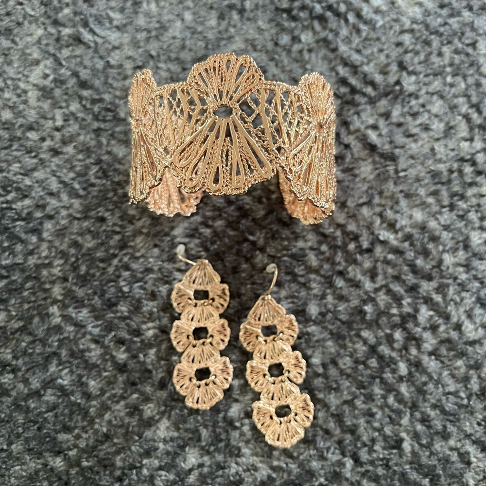 Rose Gold-tone Wire Wrapped Fashion Jewelry Set